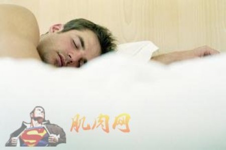 男人睡前健身法杜绝失眠