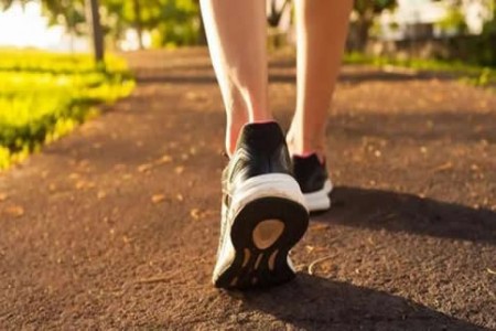 散步减肥还是跑步减肥效果好 散步减肥的速度和时间
